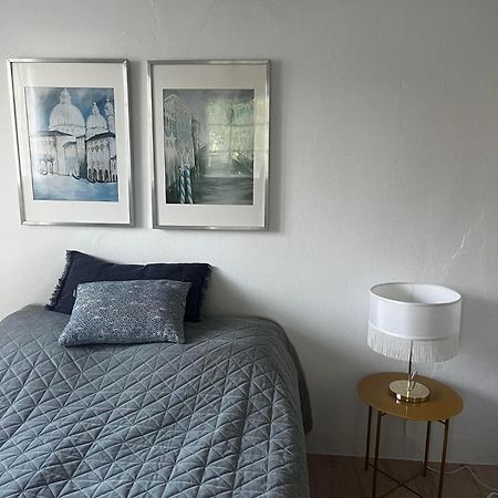 Rosenlund Gods - Kaelder B&B Sakskøbing Extérieur photo