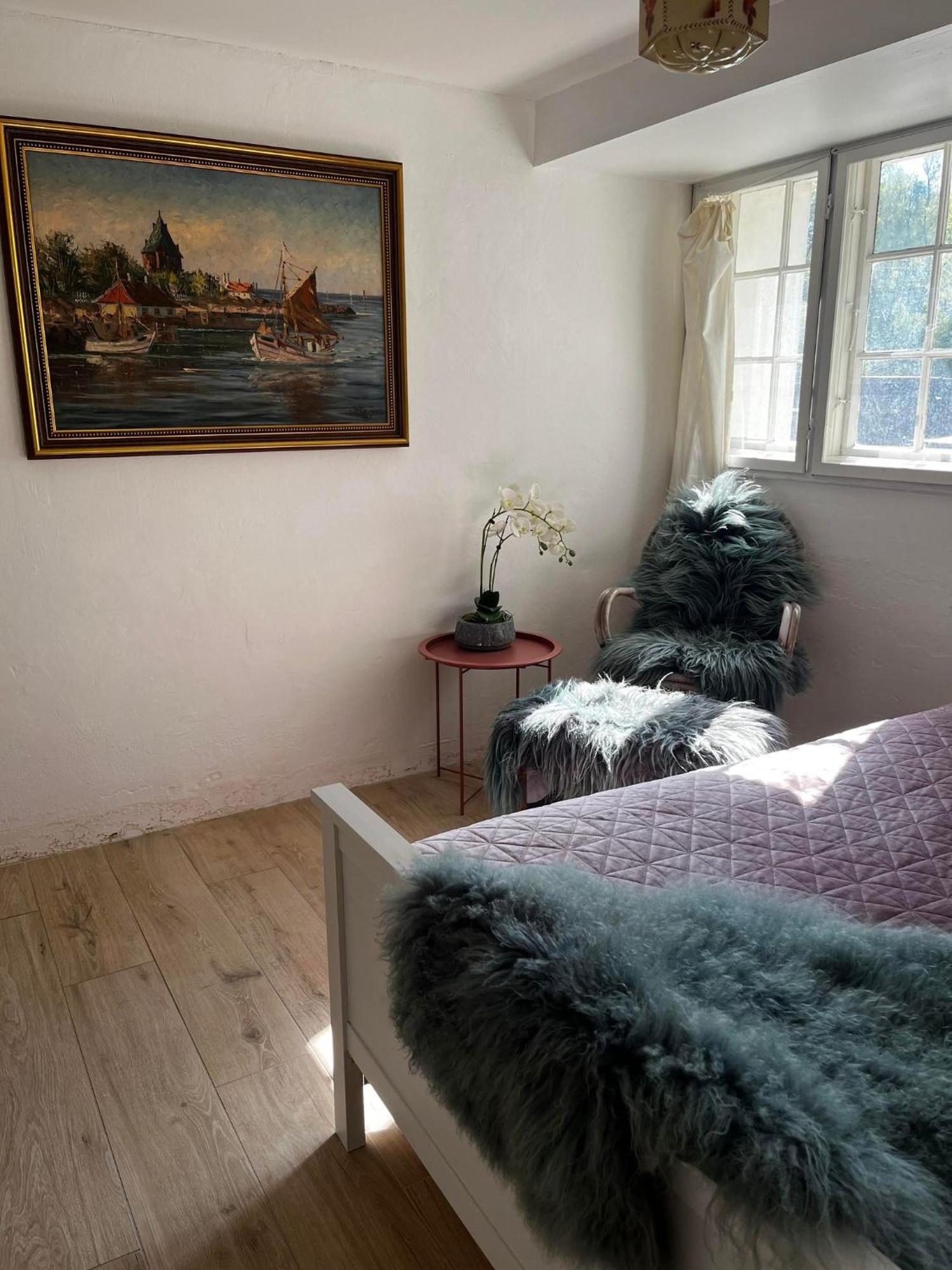 Rosenlund Gods - Kaelder B&B Sakskøbing Extérieur photo